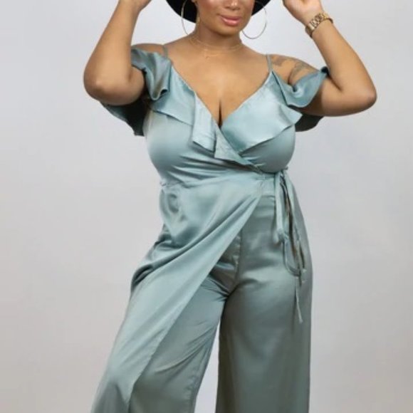 TA LOS ANGELES Sage Silky Jumpsuit NWOT - Picture 1 of 4